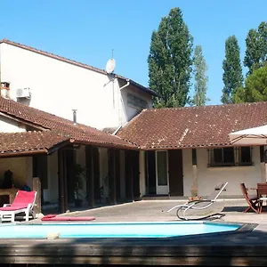  Séjour chez l'habitant Les Berges De L'estournel France